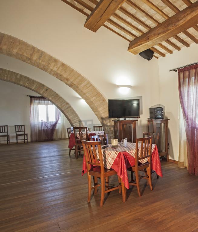 מלון Offagna Il Ristoro Del Viandante מראה חיצוני תמונה